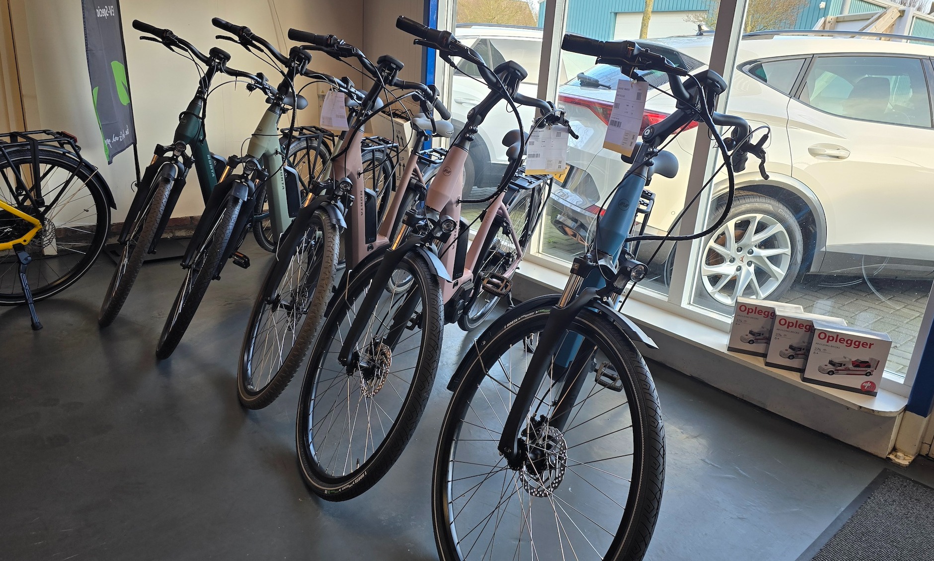 Gallery gallery_images_3_1_1771850047374346907.jpg  | DMC Automotive