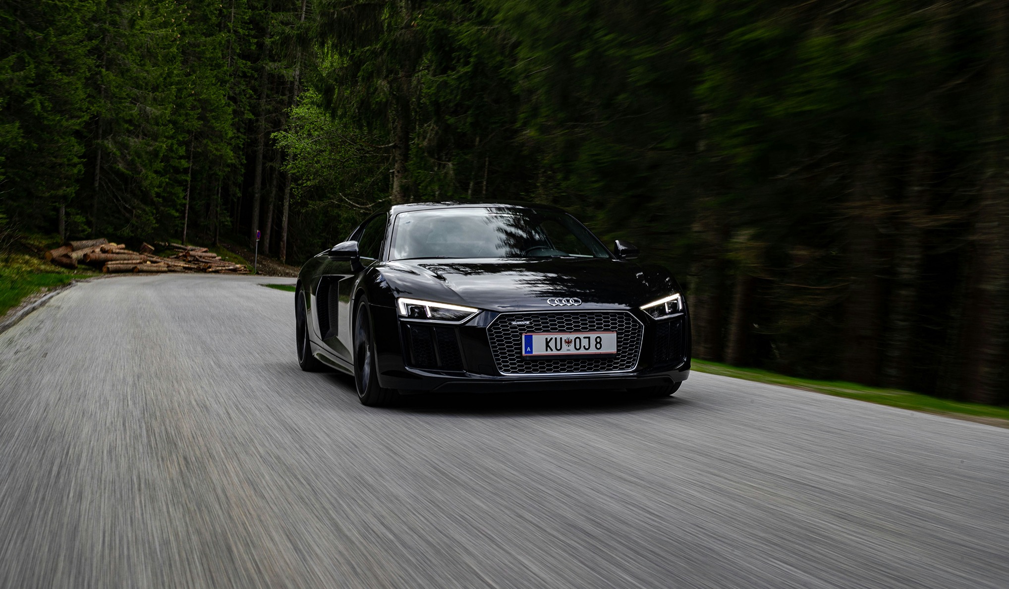 Common Image dinesten_images_1766493631.jpg Receptionist | DMC Automotive