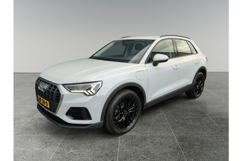 Audi Q3 45 TFSI e edition 51763348-0.jpg | DMC Automotive