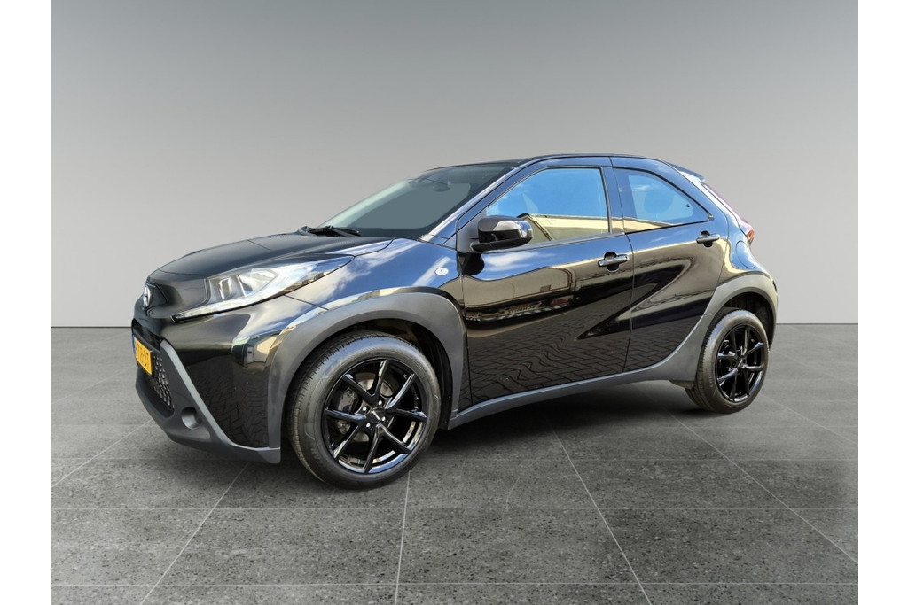 Toyota Aygo X 1.0 VVT-i MT Play |Camera |Lane assist |ACC |17 inch |Airco 52166153-0.jpg | DMC Automotive