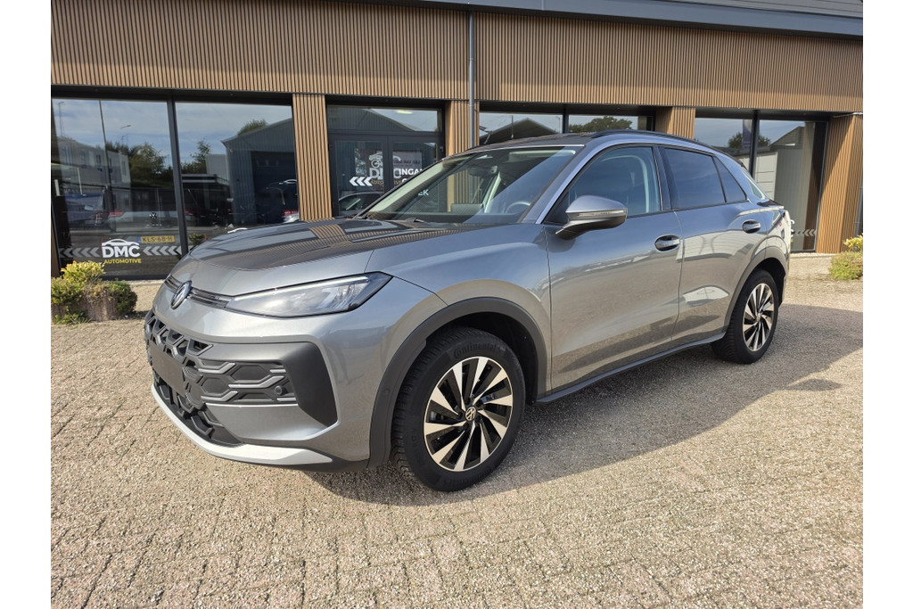 Volkswagen T-Roc 1.5 eTSI 85 kW Life 57163658-0.jpg | DMC Automotive