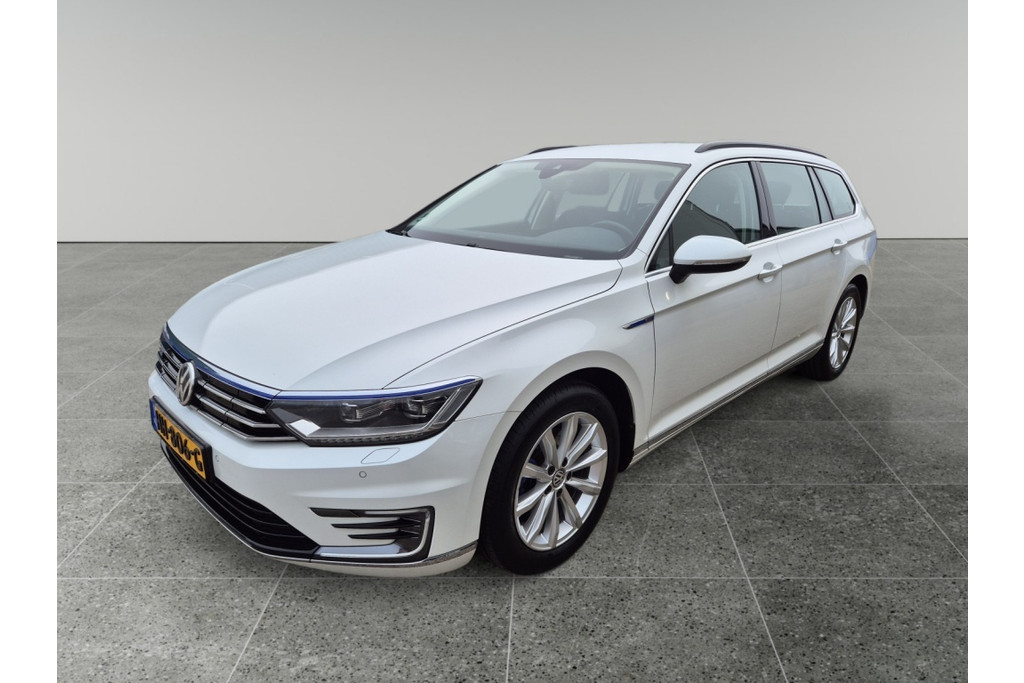 Volkswagen Passat Variant 1.4 TSI GTE Highline | Led | Comfortstoel | Trekhaak | Navi | Ai 52230162-0.jpg | DMC Automotive